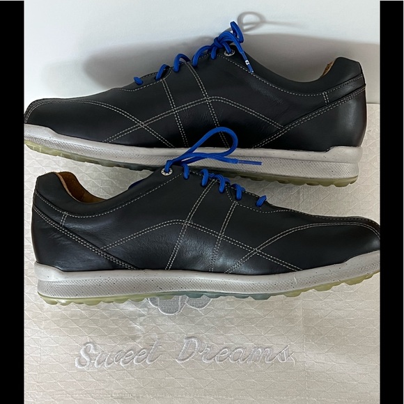 Mens size 11 FOOT JOY VERSALUXE all leather golf shoe. No longer made. - Picture 2 of 10
